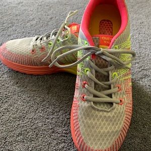 Omega Walks tennis shoes